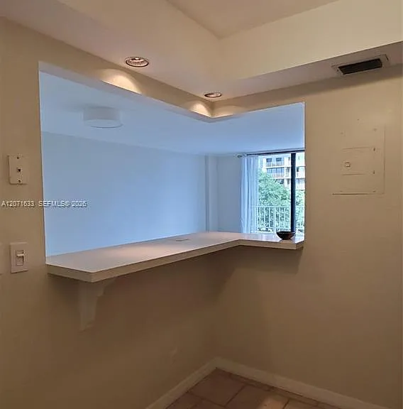 200 SE 15th Rd #5H — Photo 5