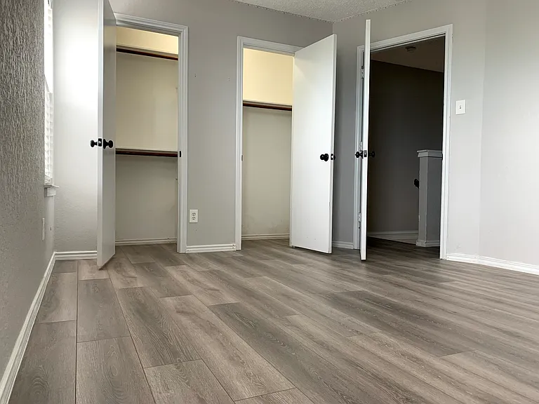 6864 S Creek Dr — Photo 9