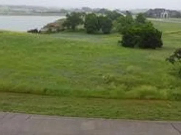 7337 Saint Augustine Dr, Cleburne, TX 76033