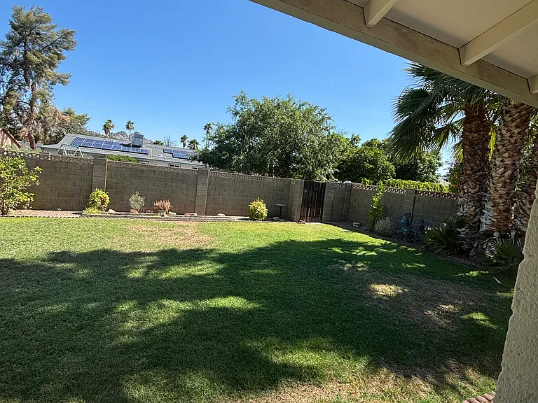 2741 E Cannon Dr — Photo 13