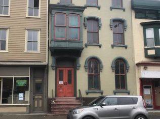 104 4th St, Troy, NY 12180