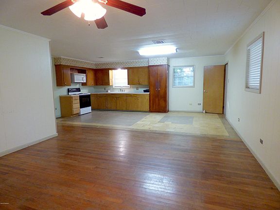 2nd image of 1576 Hebert Ln