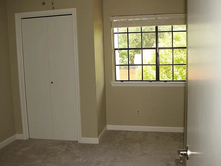 2503 Monarch Dr — Photo 17