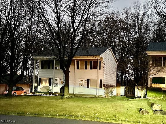 2nd image of 259-261 3rd St
