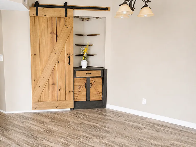 2257 Huntingdon Dr #H — Photo 11
