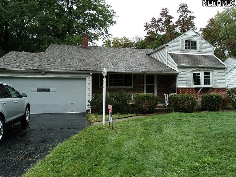 7356 Markal Dr photo 1