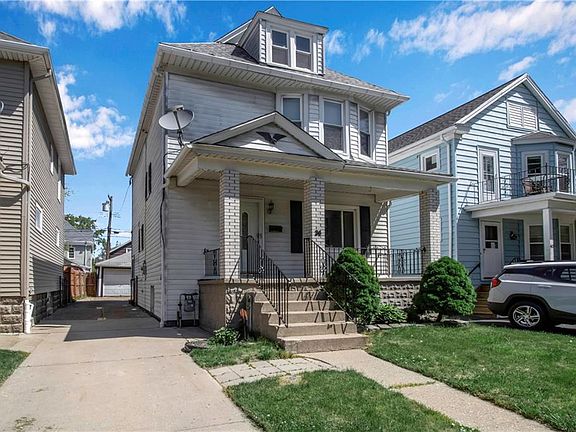 3rd image of 36 Parkwood Ave