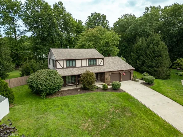 124 Saddle Ridge Cir SE, Warren, OH 44484