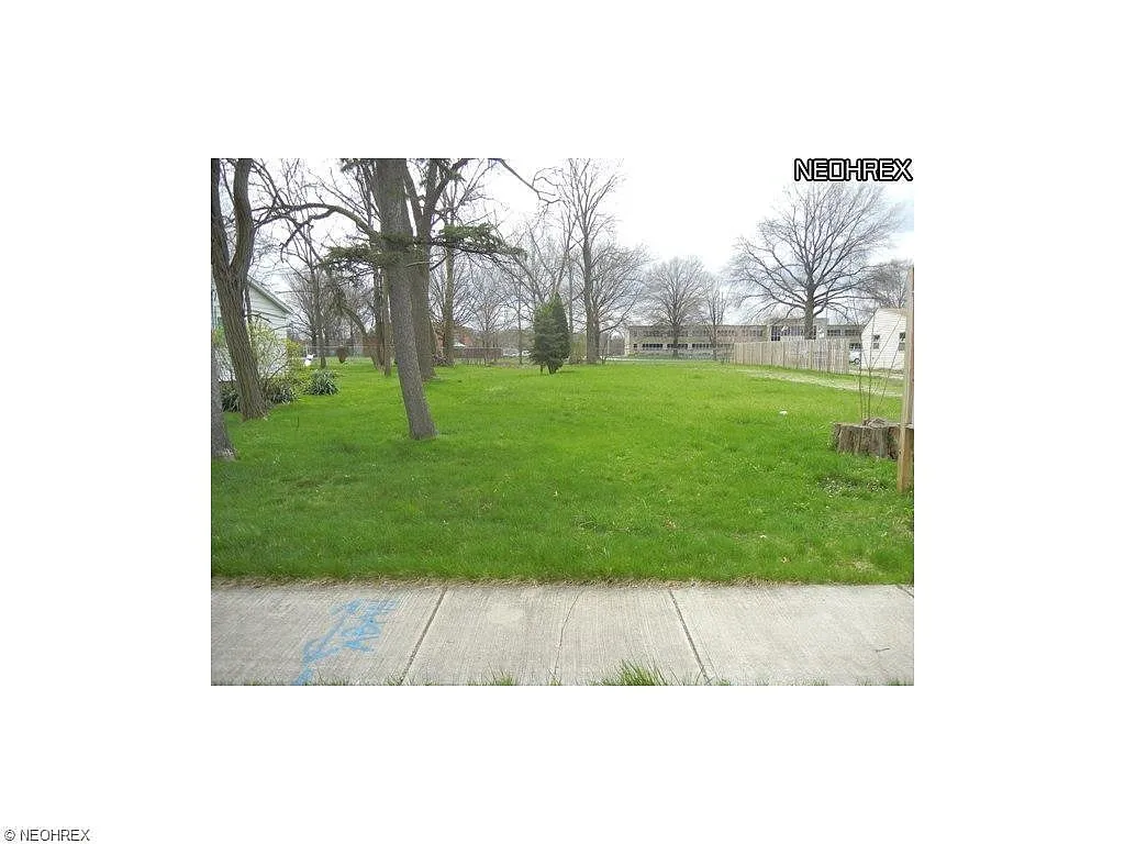 71 Sprague Rd photo 1