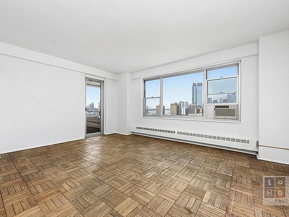 3rd image of 575 Grand St Unit D1506