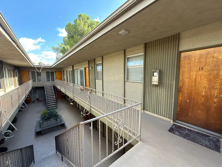 304 E Almond Ave — Photo 18