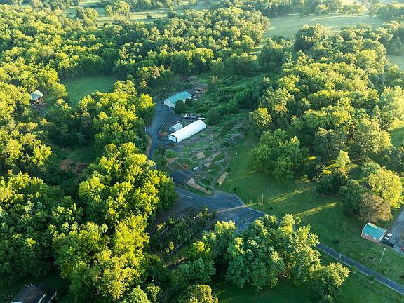 3rd image of 3171 Ritner Hwy