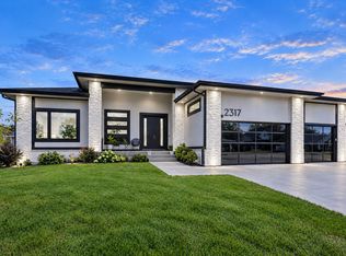 2317 NE Little Beaver Dr, Grimes, IA 50111