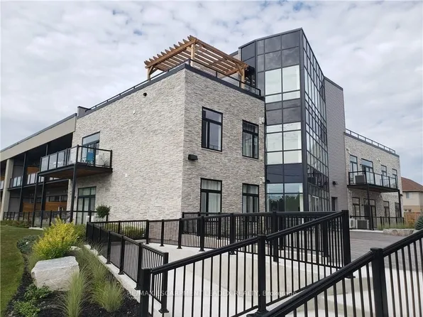 85 Morrell St #226, Brantford, ON N3T 4J6