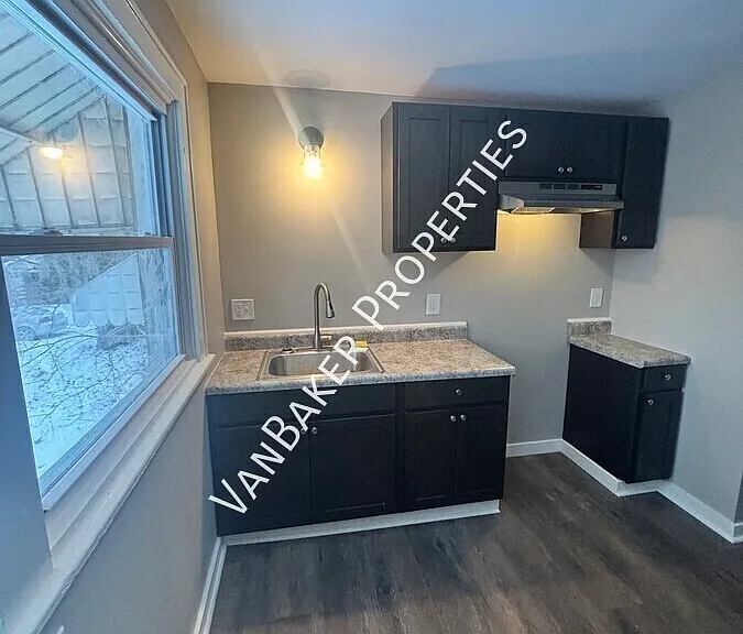 859 Kenmore Blvd #3 — Photo 6