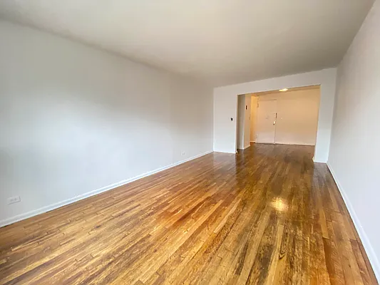 Rented by Queens Apartments Realty LLC | media 17