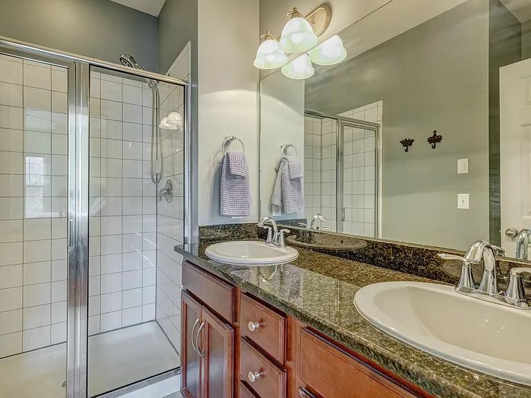 2310 Elliott Ave #502 — Photo 33