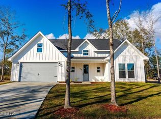 19185 Sues Rd, Kiln, MS 39556