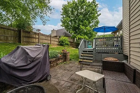 904 Fallview Trl — Photo 32