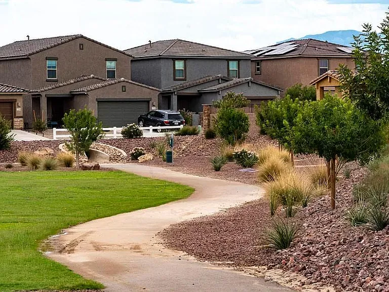 10671 W Harrigan Dr — Photo 9
