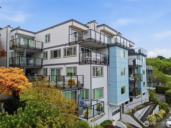 2040 13th Avenue W #13, Seattle, WA 98119