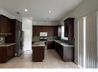 7743 NW 21st Dr, Hollywood, FL 33024