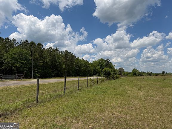 2nd image of 7 Long Branch Rd
