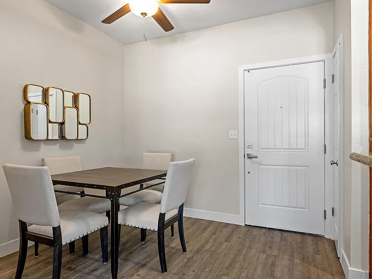 Woodland Trio Apartments — Photo 17