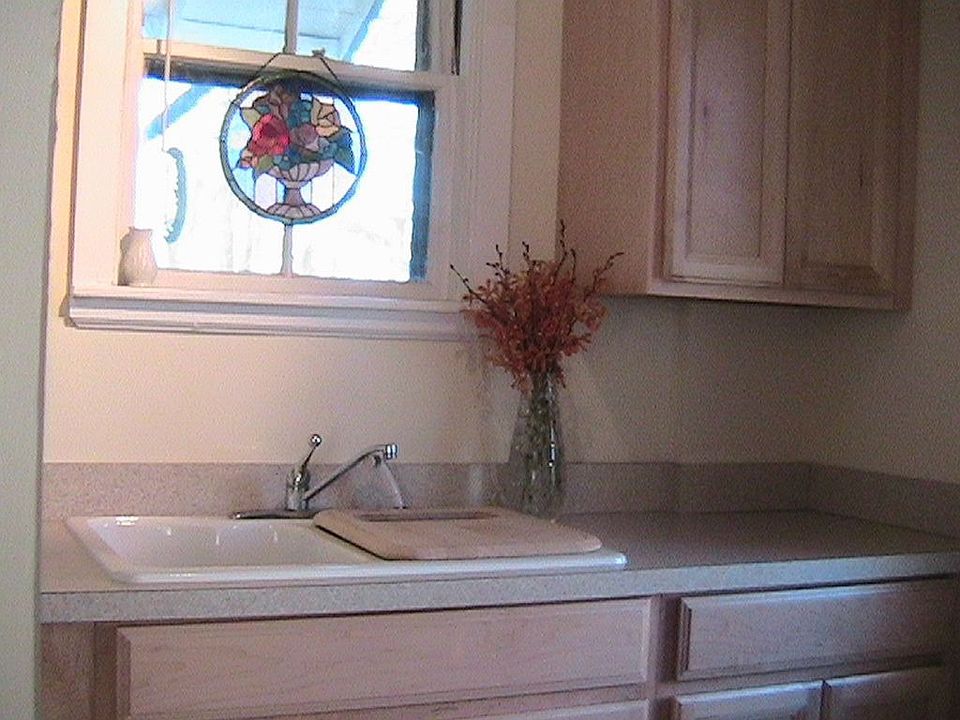 2nd image of 54 Maple St
