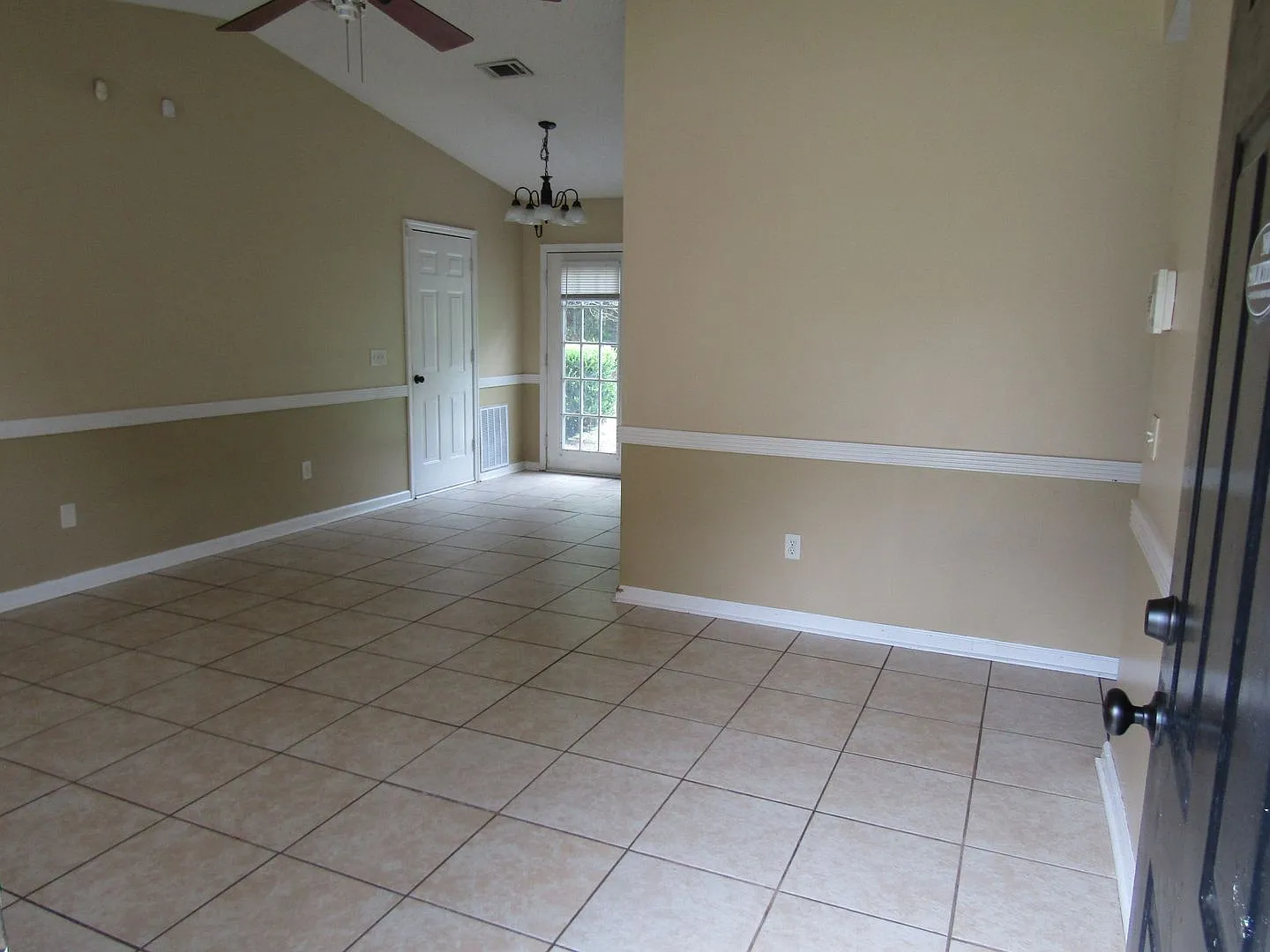 1088 Desert Shield Street — Photo 4