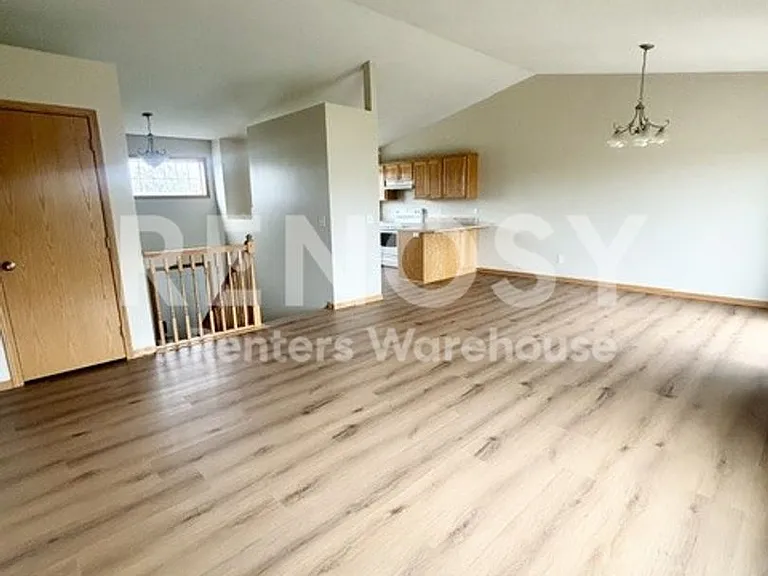 605 7th Ave SW — Photo 36