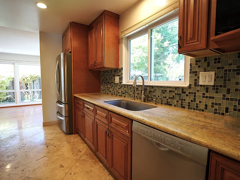 1185 Countess Ct — Photo 12