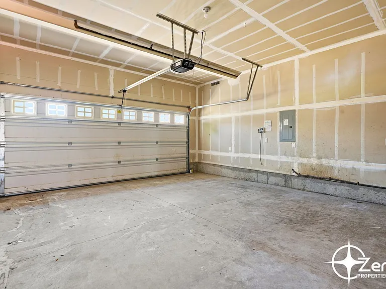 1107 NE 127th St — Photo 3