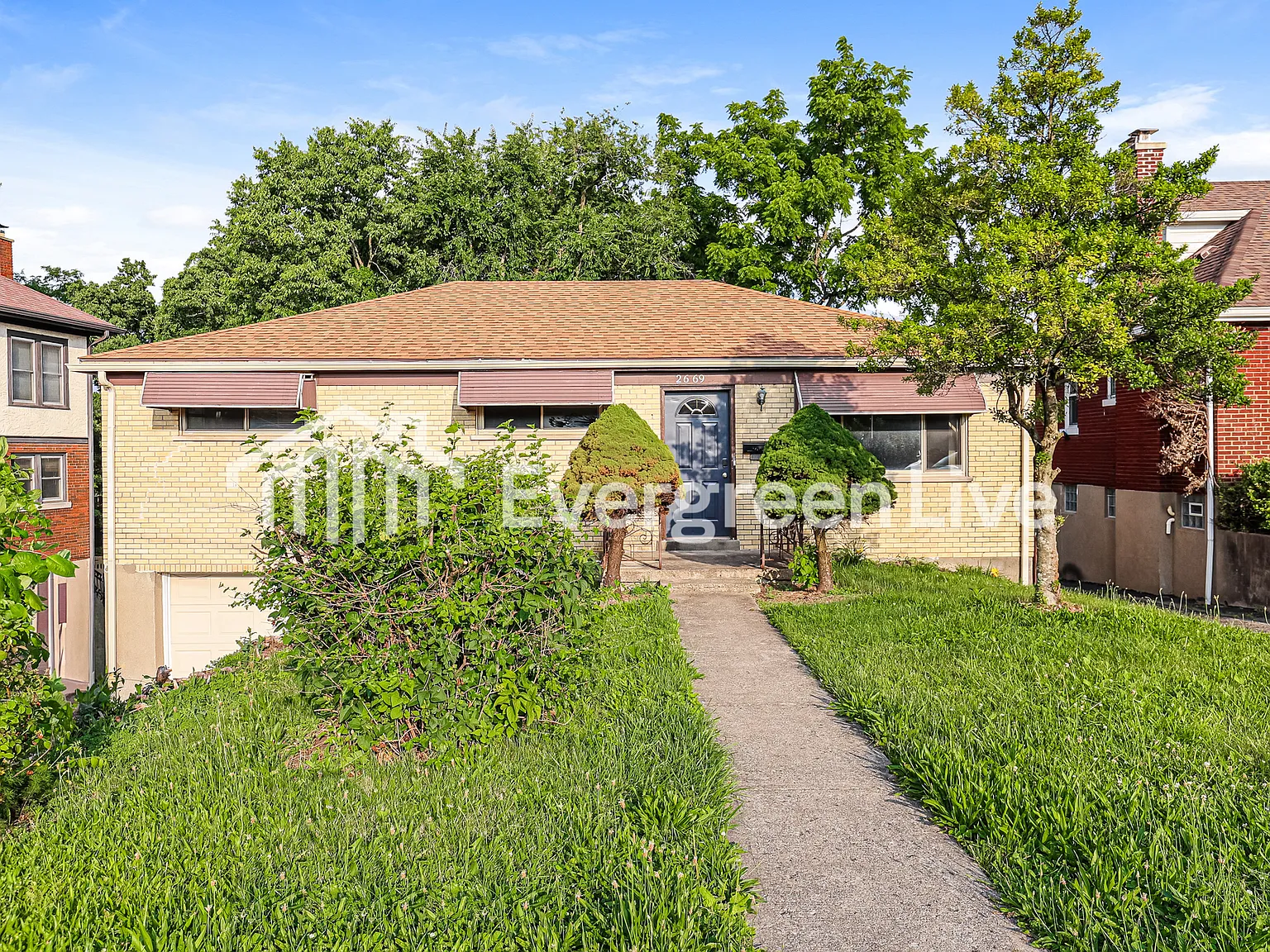 3 bed, 1.0 bath, 1307 sqft, $1,395 — Photo 1