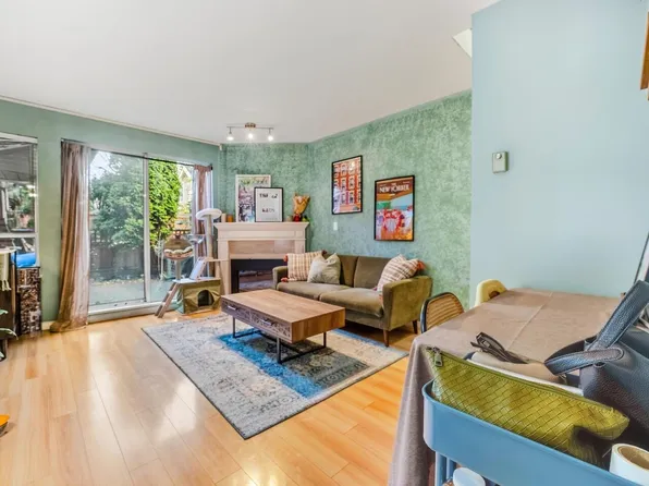 7184 Stride Ave #5, Burnaby, BC V3N 1T7