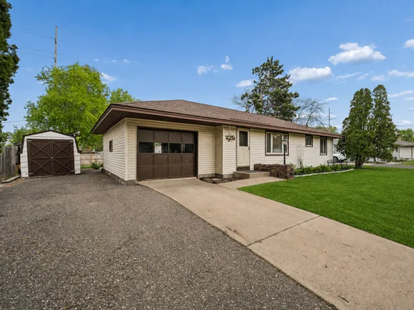 321 109th Ave NW, Coon Rapids, MN 55448