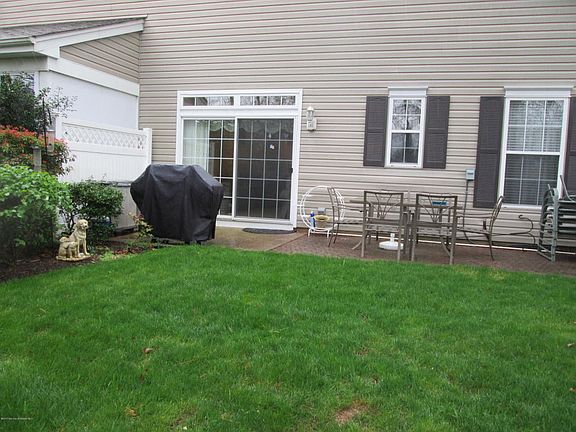 4th image of 117 Greenlawns Dr