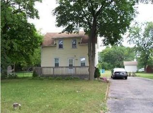 2508 33rd St, Zion, IL 60099