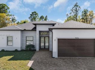 1504 E 6th St, Lehigh Acres, FL 33972