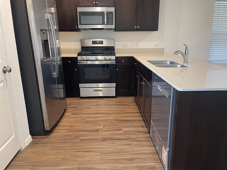 14229 Sandrock Bnd — Photo 4