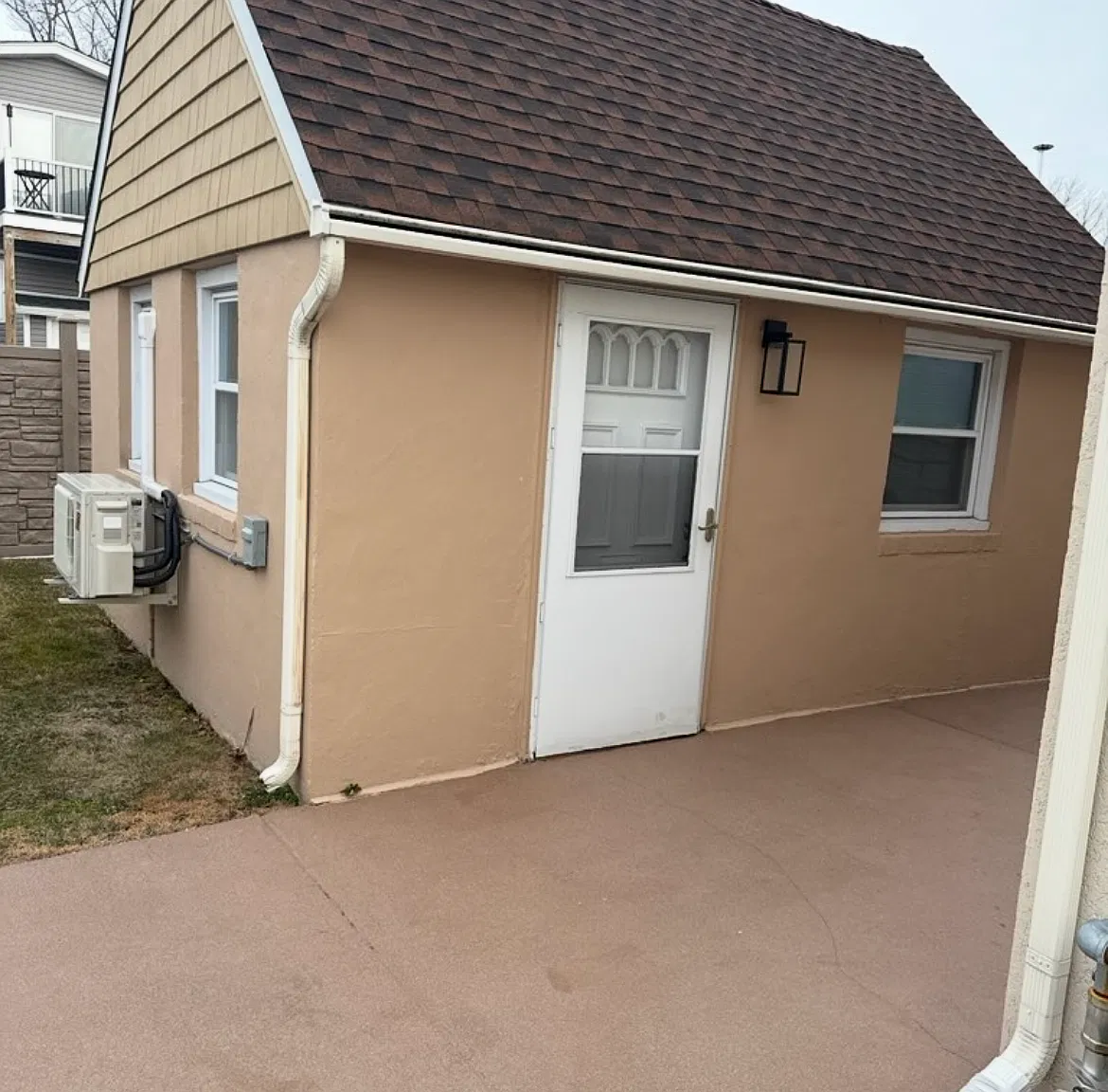 Studio, $1,400 — Photo 2