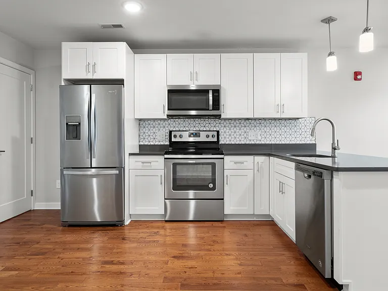 1329 N Randolph St #4 — Photo 4