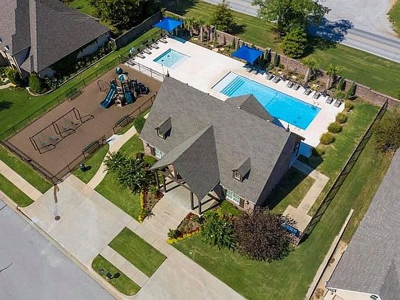 Neighborhood clubhouse