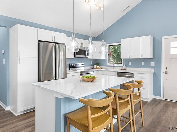 2nd image of 7823 Fitzgerald Ct