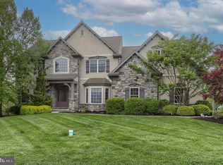 132 Savannah Dr, Hummelstown, PA 17036