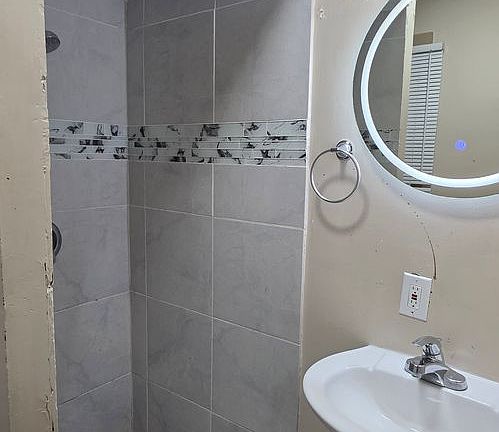 5th image of 2213 Avenue K