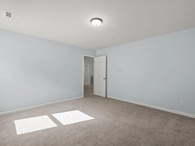 596 Count Fleet Ct — Photo 24