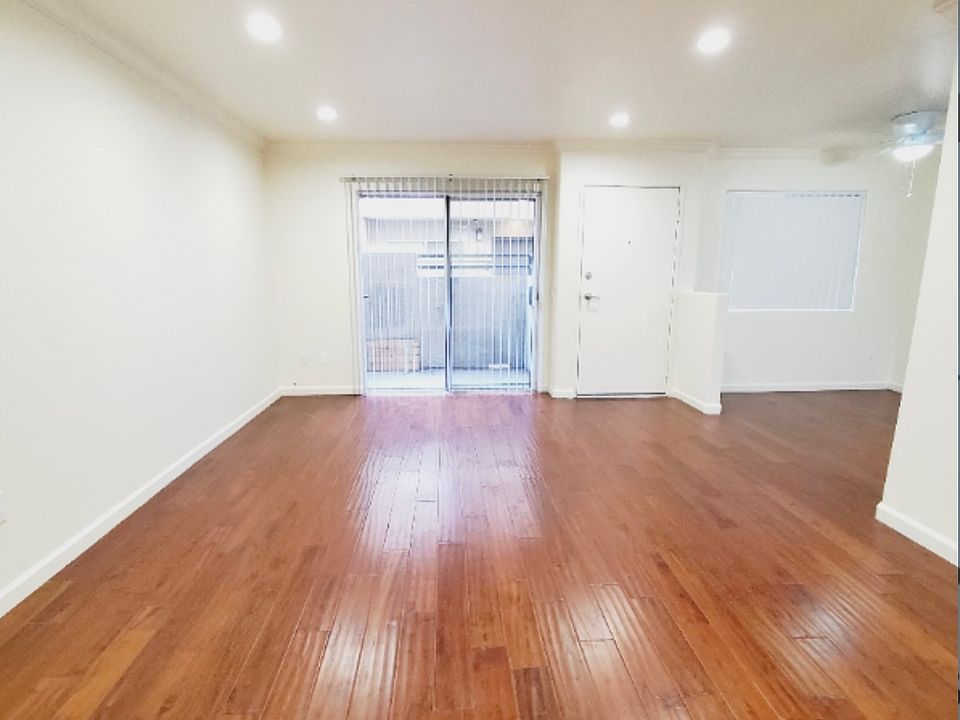 2nd image of 13012 Riverside Dr #14