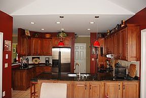 5th image of 720 Avila Dr