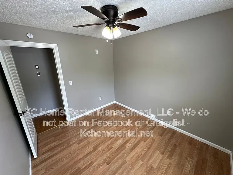 8704 N Shannon Ave — Photo 19